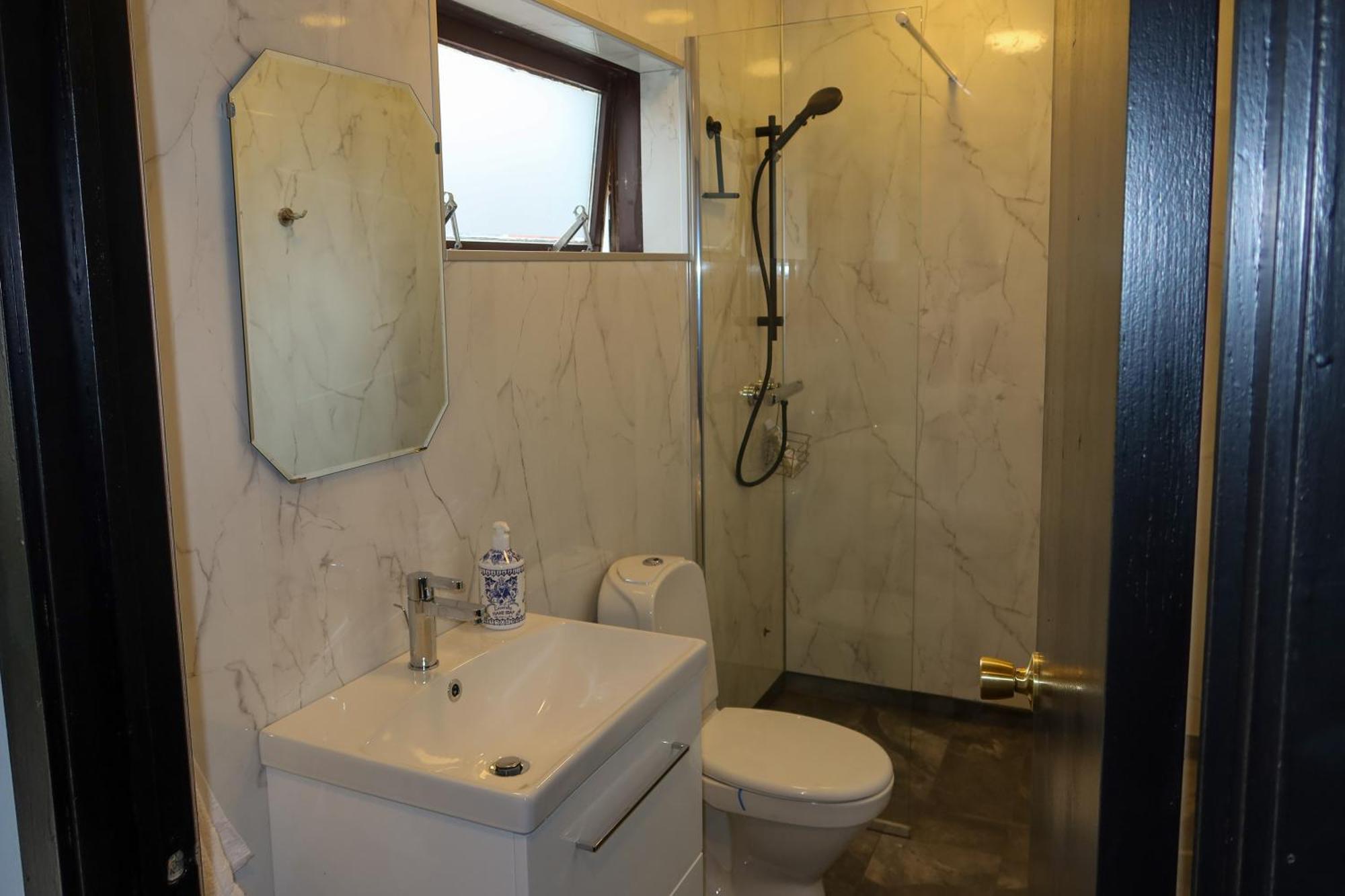 Hlidarbol Apartments Hlitharendi Extérieur photo