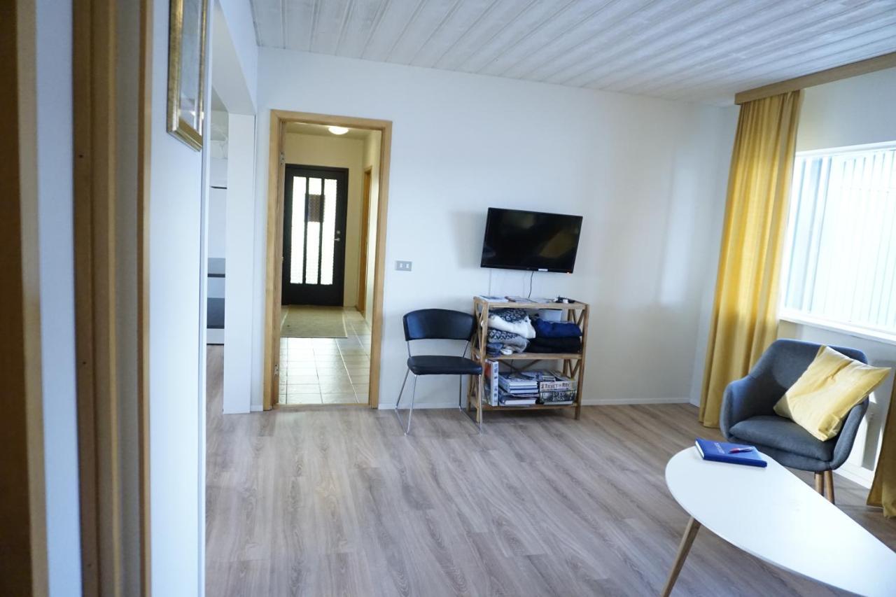 Hlidarbol Apartments Hlitharendi Extérieur photo