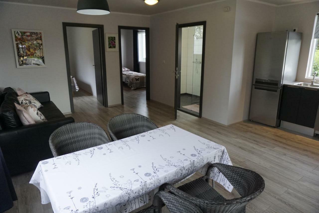 Hlidarbol Apartments Hlitharendi Extérieur photo